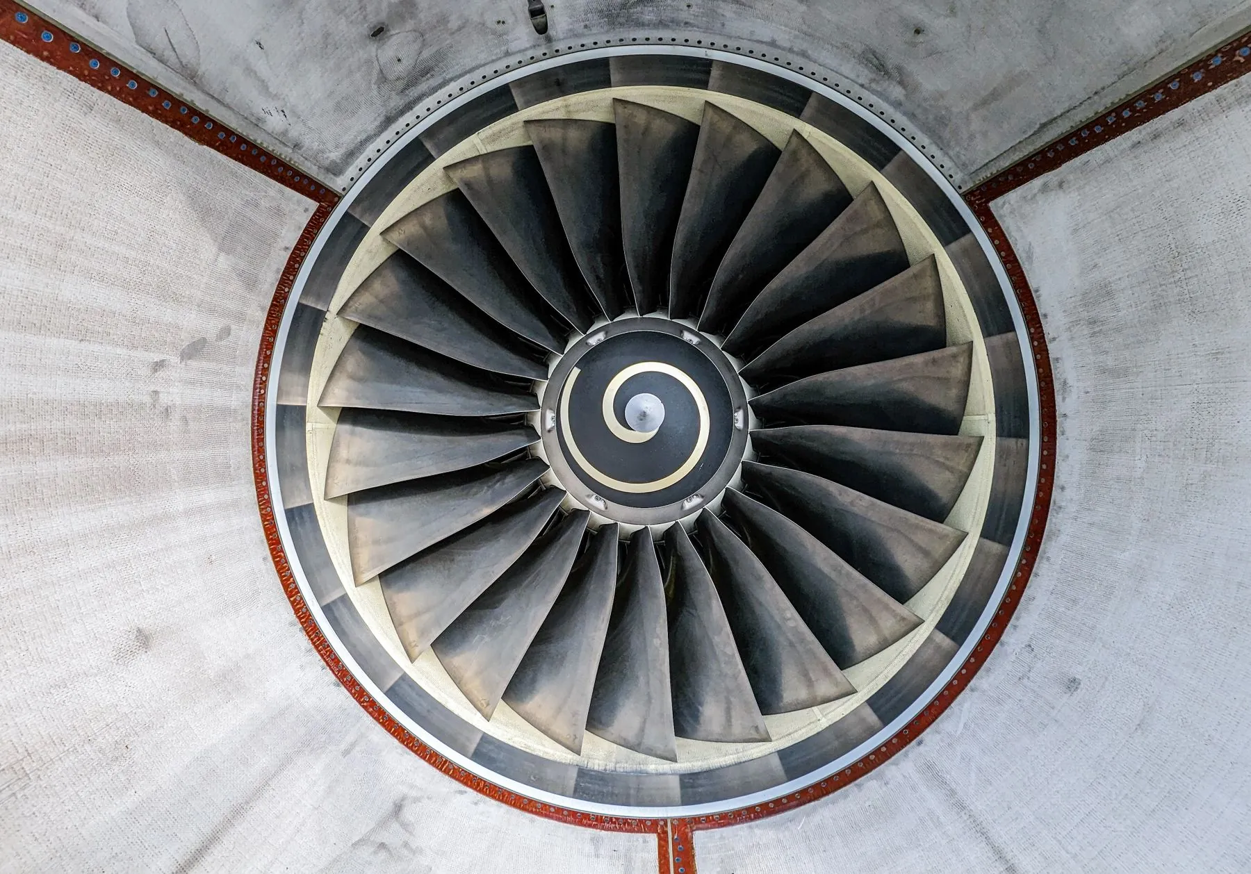 Detailed front view of a turbofan engine fan blade assembly